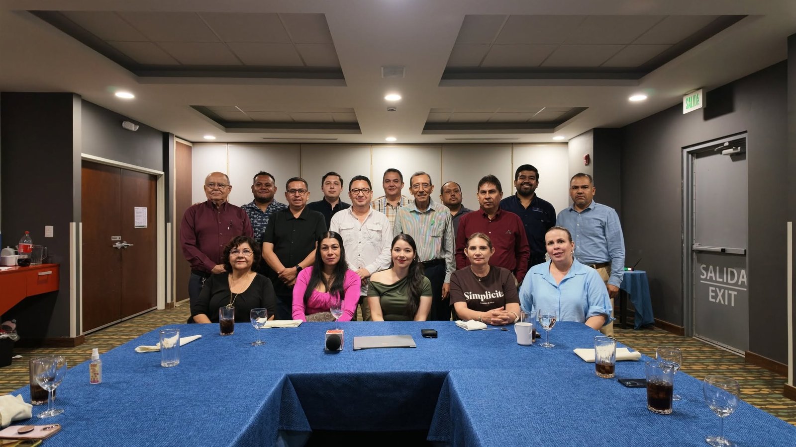 Fotografía grupal de una sesión de APPALT en julio de 2026